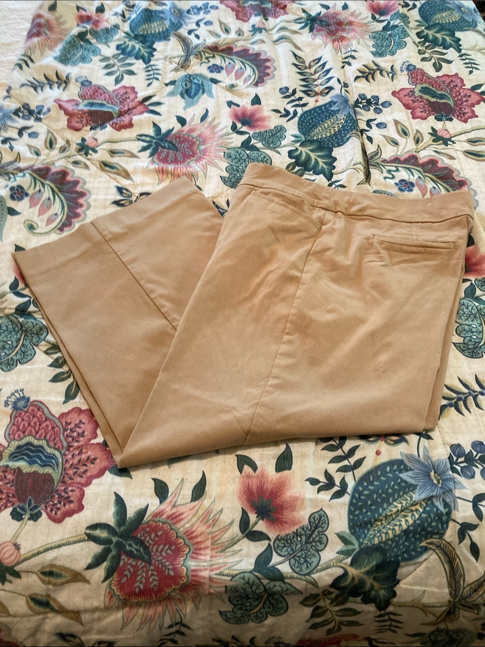 Chico's Camel/Tan Cropped Ankle Pants